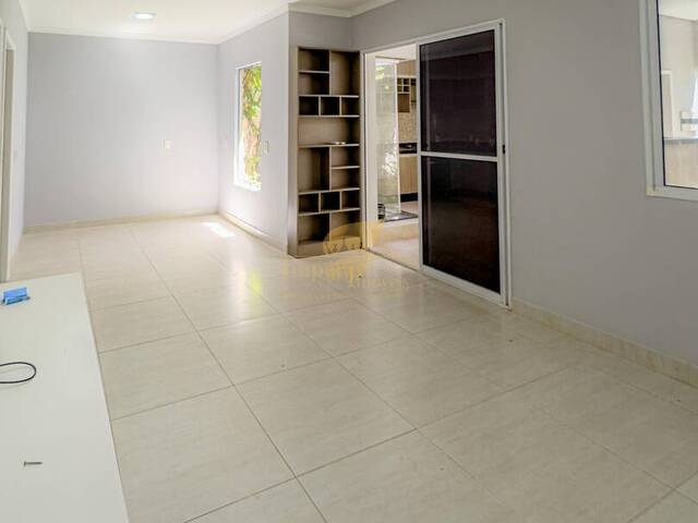 Casa para Venda em Cuiabá - 2