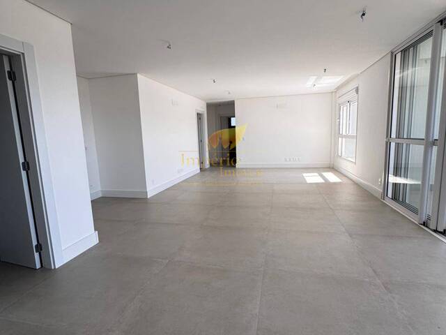 Apartamento para Venda em Cuiabá - 4