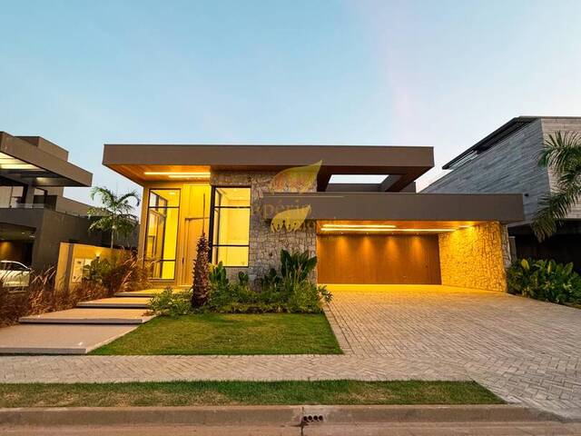 Casa para Venda em Cuiabá - 2